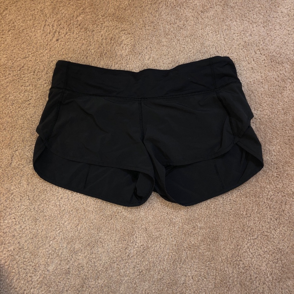 Lulu lemon speed up shorts 2.5”